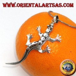 Anhänger in Gecko Silber mit Nieten auf der Rückseite
