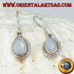 Silberne Ohrringe mit Opal