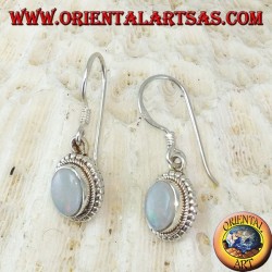 Silberne Ohrringe mit Opal