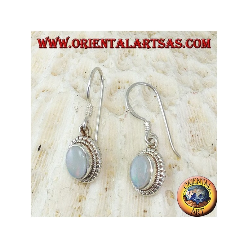 Silberne Ohrringe mit Opal