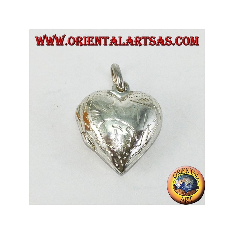 Silver pendant Inlaid heart photo frame (small)