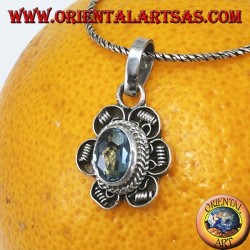 Anhänger in Silber Blume mit ovalen blauen Topas