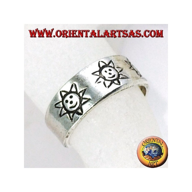 Silver ring from feet or phalanx with inlaid sun