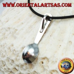 Pendant in silver teaspoon with an engraved flower