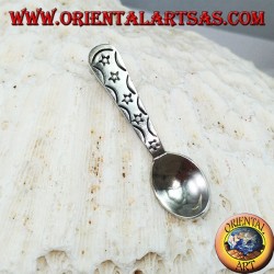 Pendentif en argent, petite cuillère à thé avec des étoiles gravées