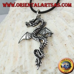Pendentif en argent, dragon celtique avec des ailes ouvertes