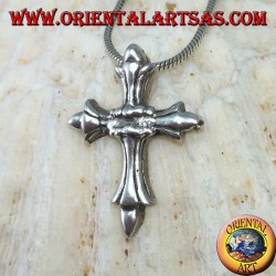Colgante de plata con cruz bizantina