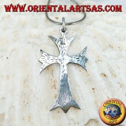 Pendentif en croix catholique argentée