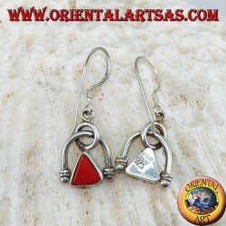 Pendientes de plata con coral natural triangular