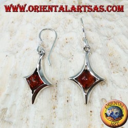 Belles boucles d'oreilles en argent avec de l'ambre