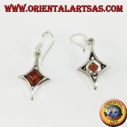 Belles boucles d'oreilles en argent avec de l'ambre