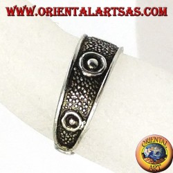 Silver ring with feet or phalanx with five studs