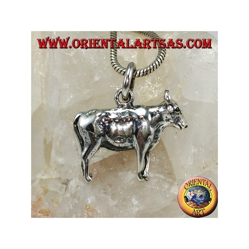 Colgante tridimensional de plata de toro