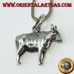 Colgante tridimensional de plata de toro