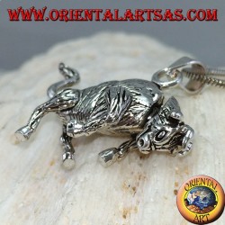 Colgante en plata tridimensional toro móvil mueve las piernas y la cabeza