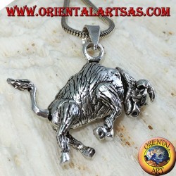 Colgante en plata tridimensional toro móvil mueve las piernas y la cabeza