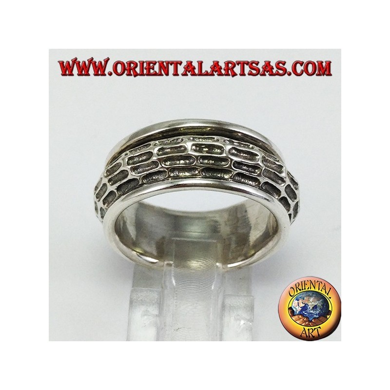 Band ring in silver Convex antistress swirled and carved