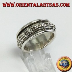Band ring in silver Convex antistress swirled and carved