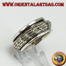 Band ring in silver Convex antistress swirled and carved