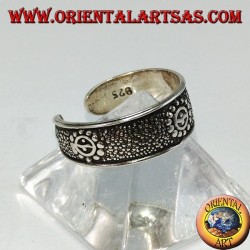 Anillo de plata desde los pies o la falange con sonrisas cinceladas