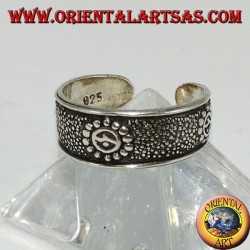 Anillo de plata desde los pies o la falange con sonrisas cinceladas
