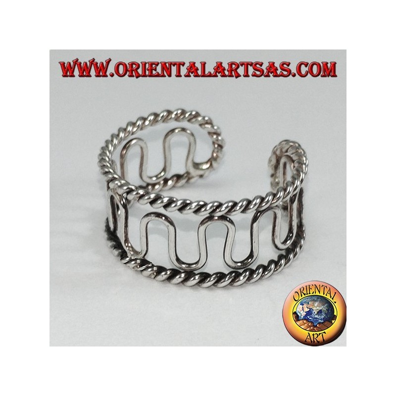 Silver ring burnished by feet or phalanx, wave wire
