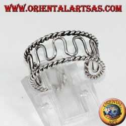 Silver ring burnished by feet or phalanx, wave wire