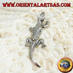Colgante en plata, gecko móvil con la cabeza hacia arriba