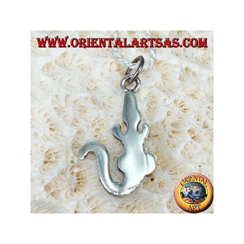 Crocodile pendant in silver