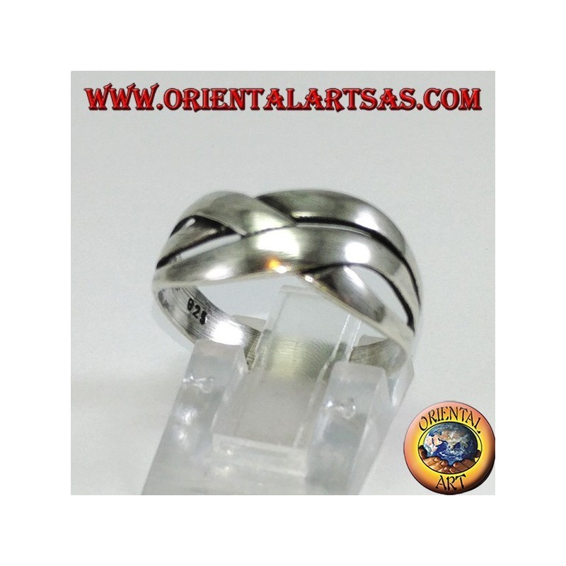 Anello in argento a fasce incrociate