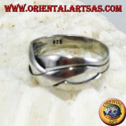Anillo de plata con bandas cruzadas