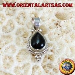 Colgante de plata con una estrella negra (gota)