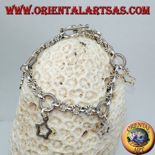 Pulsera de plata con cinco estrellas colgantes