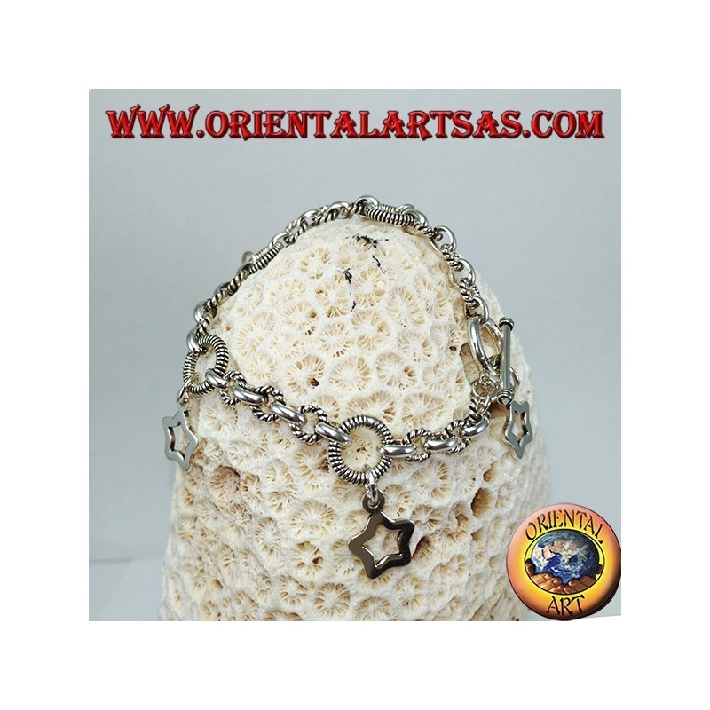 Bracciale in argento con cinque stelle pendenti