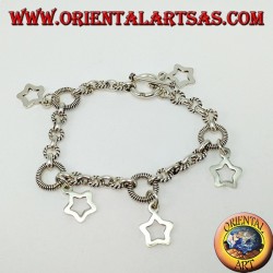 Bracelet en argent avec cinq étoiles suspendues