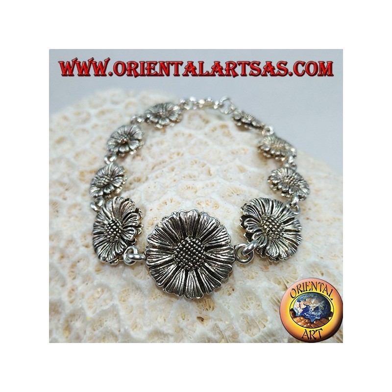 Bracciale in argento a forma di margherite