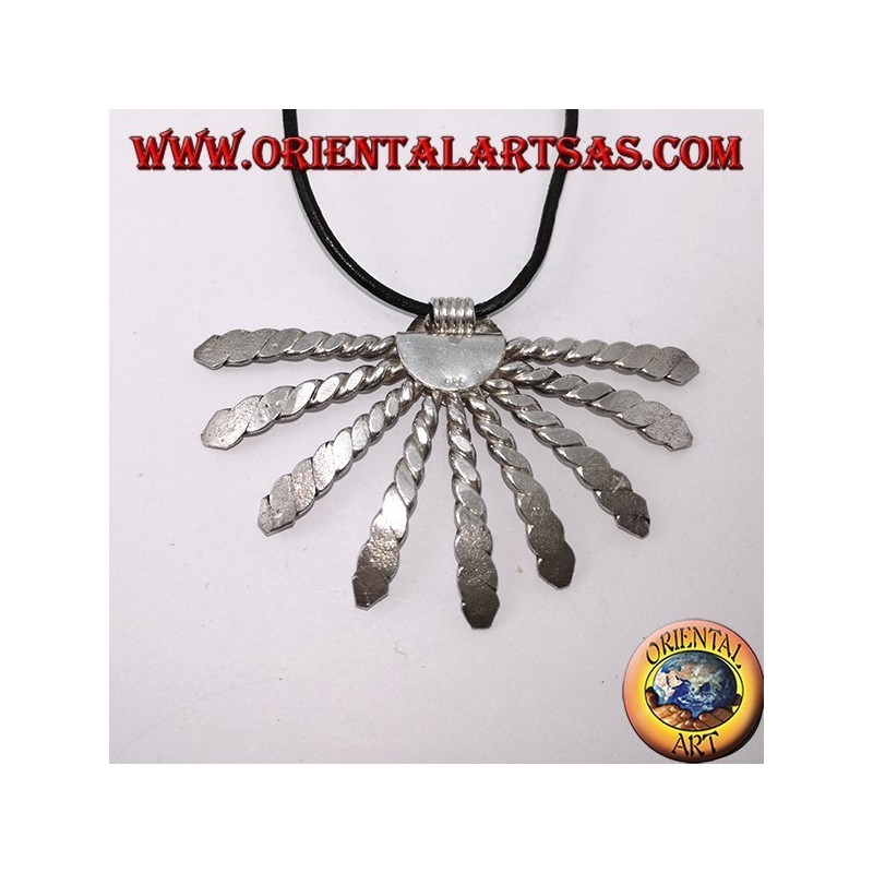 Colgante artesanal de plata con abanico Karen