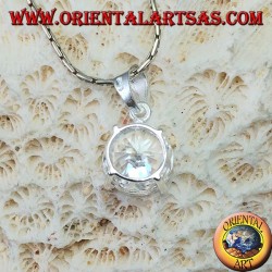 Colgante de plata con circón redondo