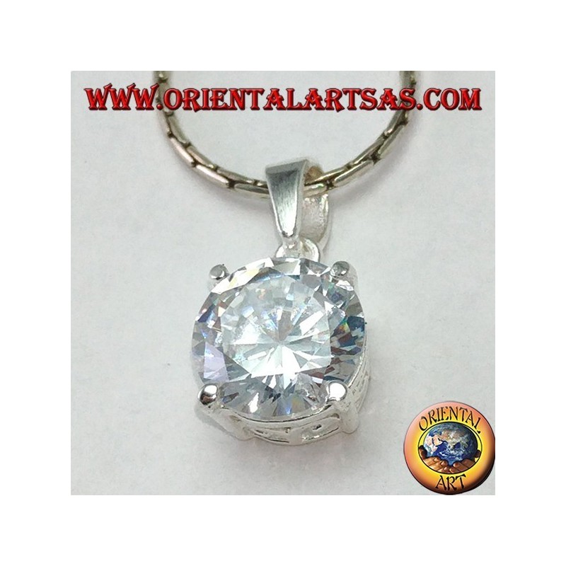 Colgante de plata con circón redondo
