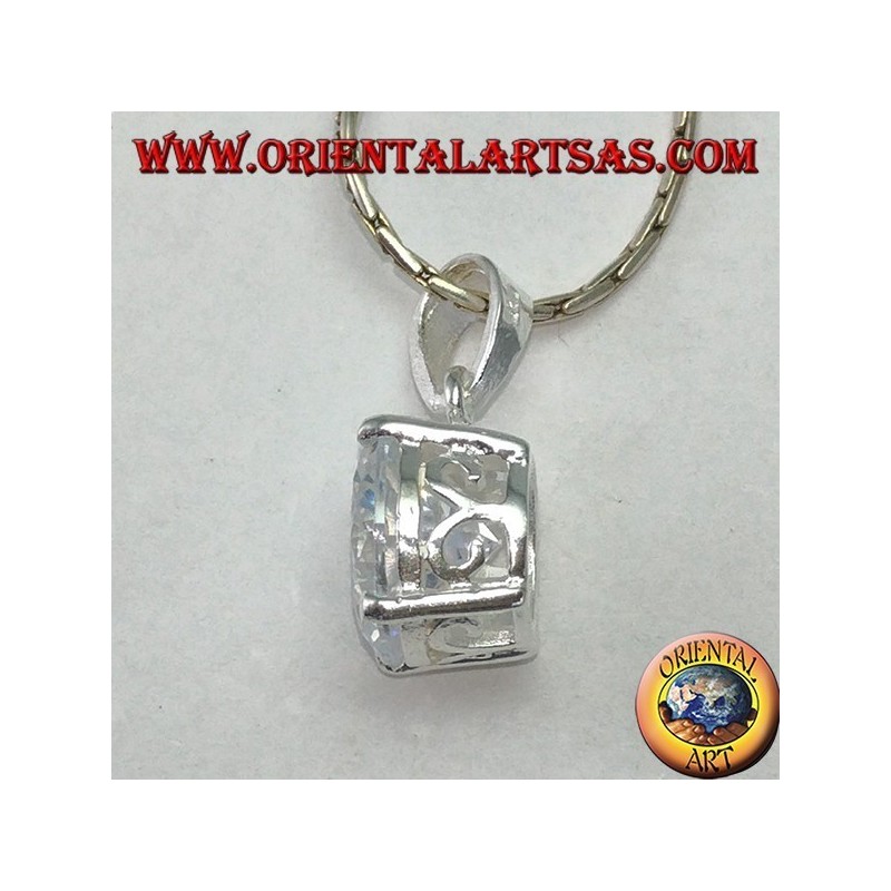 Pendentif en argent avec zircon rond