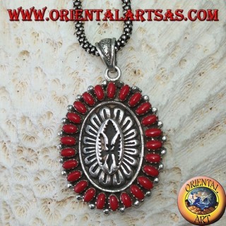 Pendentif en argent, bouclier avec des coraux de style indigène (Indiens d'Amérique)