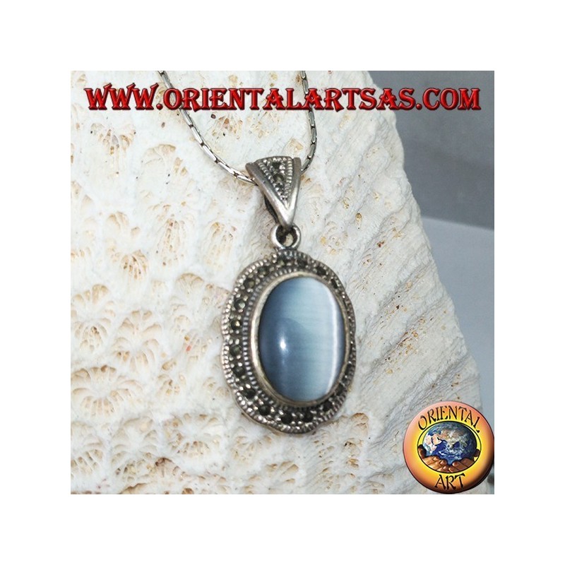 Pendentif en argent avec cimòfane (oeil de chat gris) entouré de marcassite