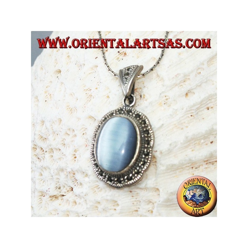 Ciondolo in argento con cimòfane (occhio di gatto grigio) contornato di marcassite