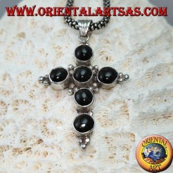 Pendentif croix en argent avec six étoiles noires rondes