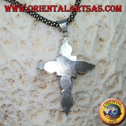 Pendentif croix en argent avec six étoiles noires rondes