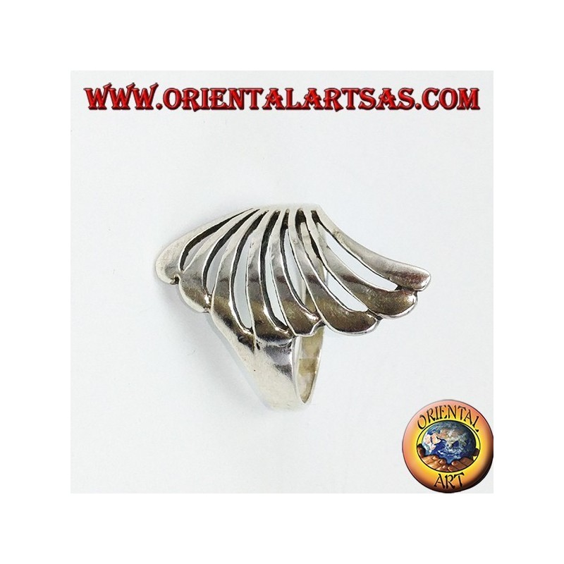 Silberner Ring in Fächerform