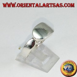 Glatter Silberring mit ovalem Kreuzschild