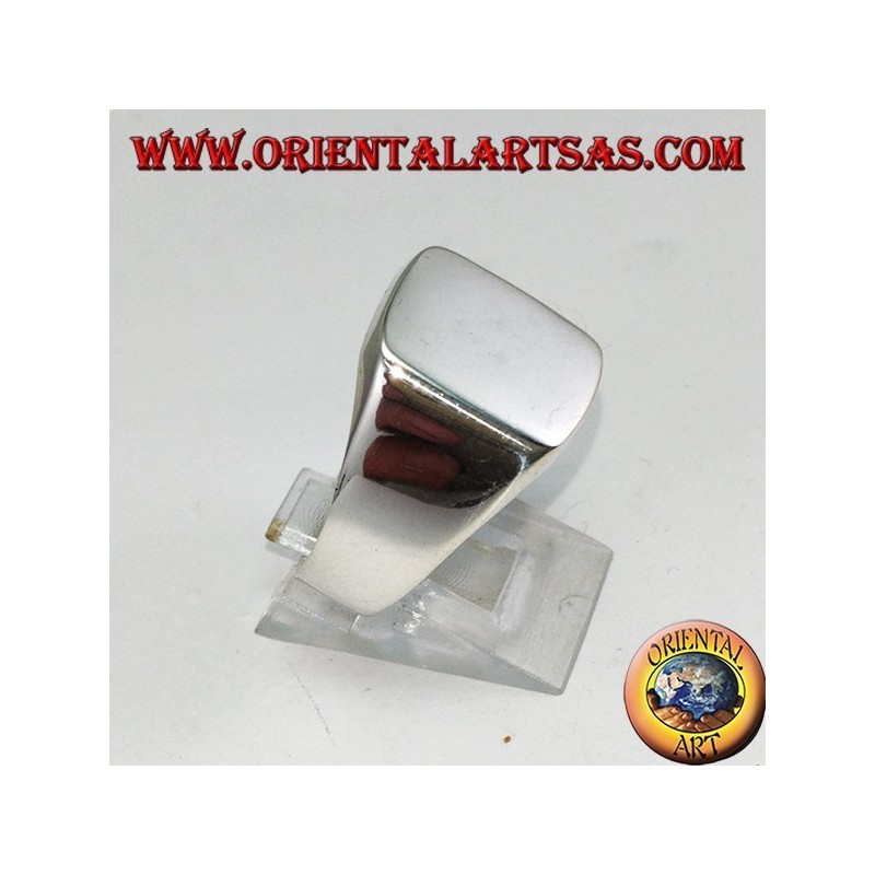 Bague en argent avec un bouclier lisse rectangulaire, gravure sur demande