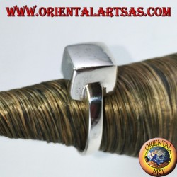 Anillo de plata en forma de cubo liso
