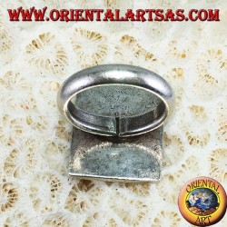 Silver ring with hand-hammered rectangular plate